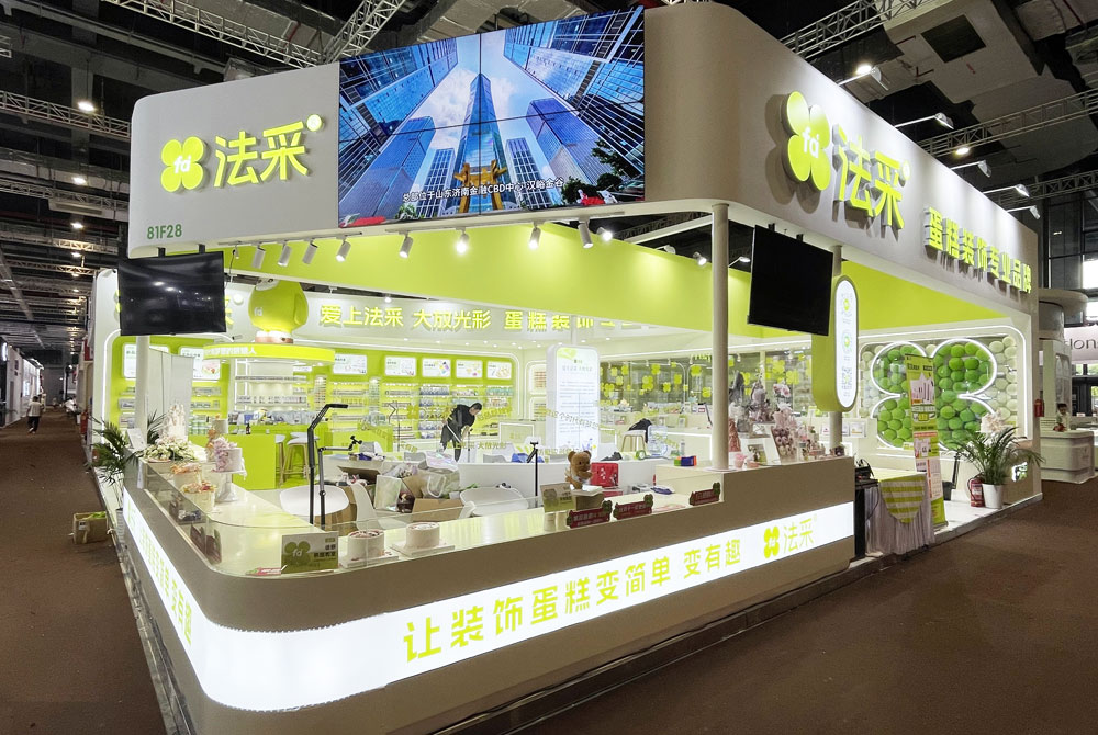 如何通過展位設計來提升品牌形象和吸引潛在客戶？